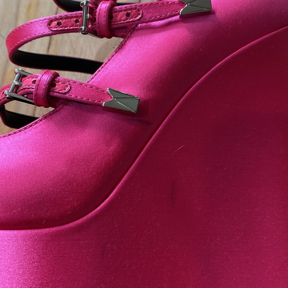 Versace Tempest Hot Pink Satin Platform Shoes - Picture 14 of 16